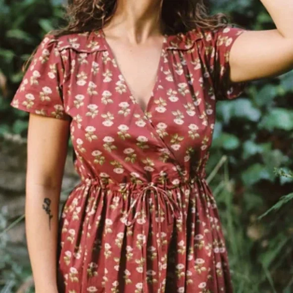 Christy Dawn Simple Dawn Dress in Rouge Rosette size large, red and pink floral - Picture 8 of 8